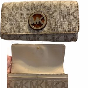 Michael Kors wallet